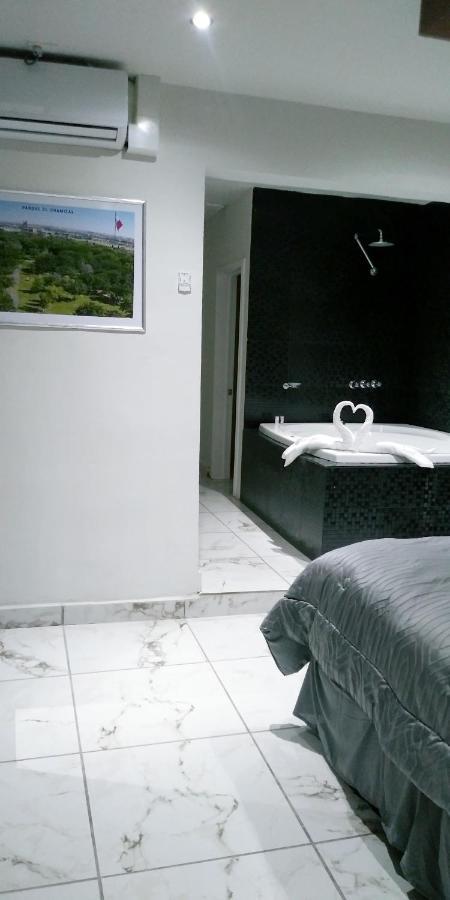Suites Motel La Frontera Ciudad Juárez Esterno foto