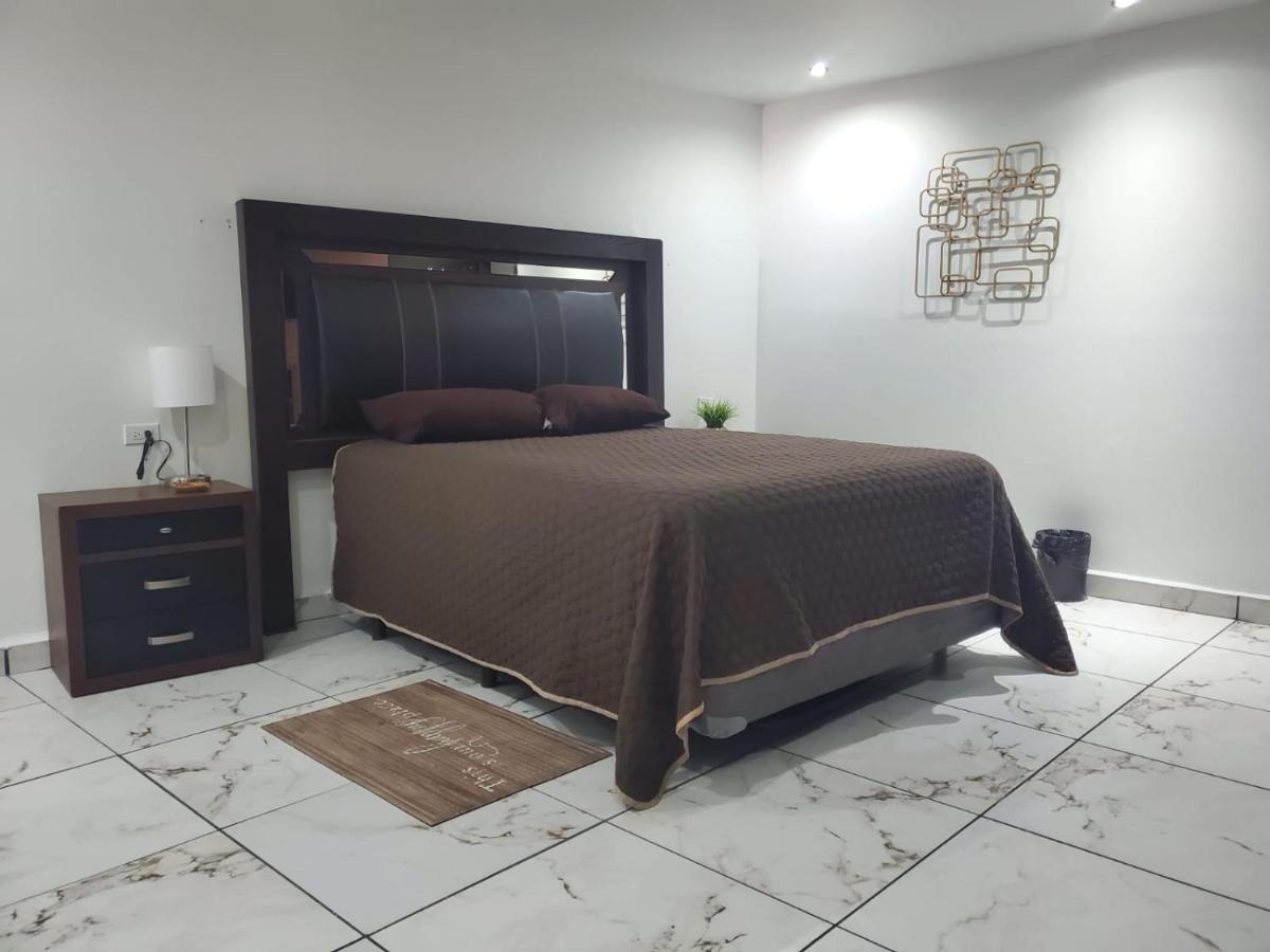 Suites Motel La Frontera Ciudad Juárez Esterno foto